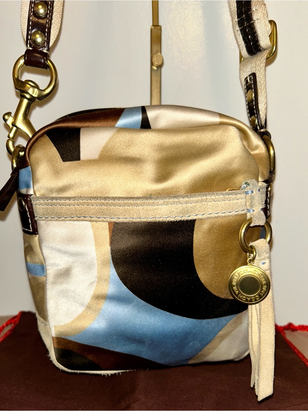 Coach Hampton Scarf Print, Camera
Crossbody Bag.  Suede Trim. Y2K